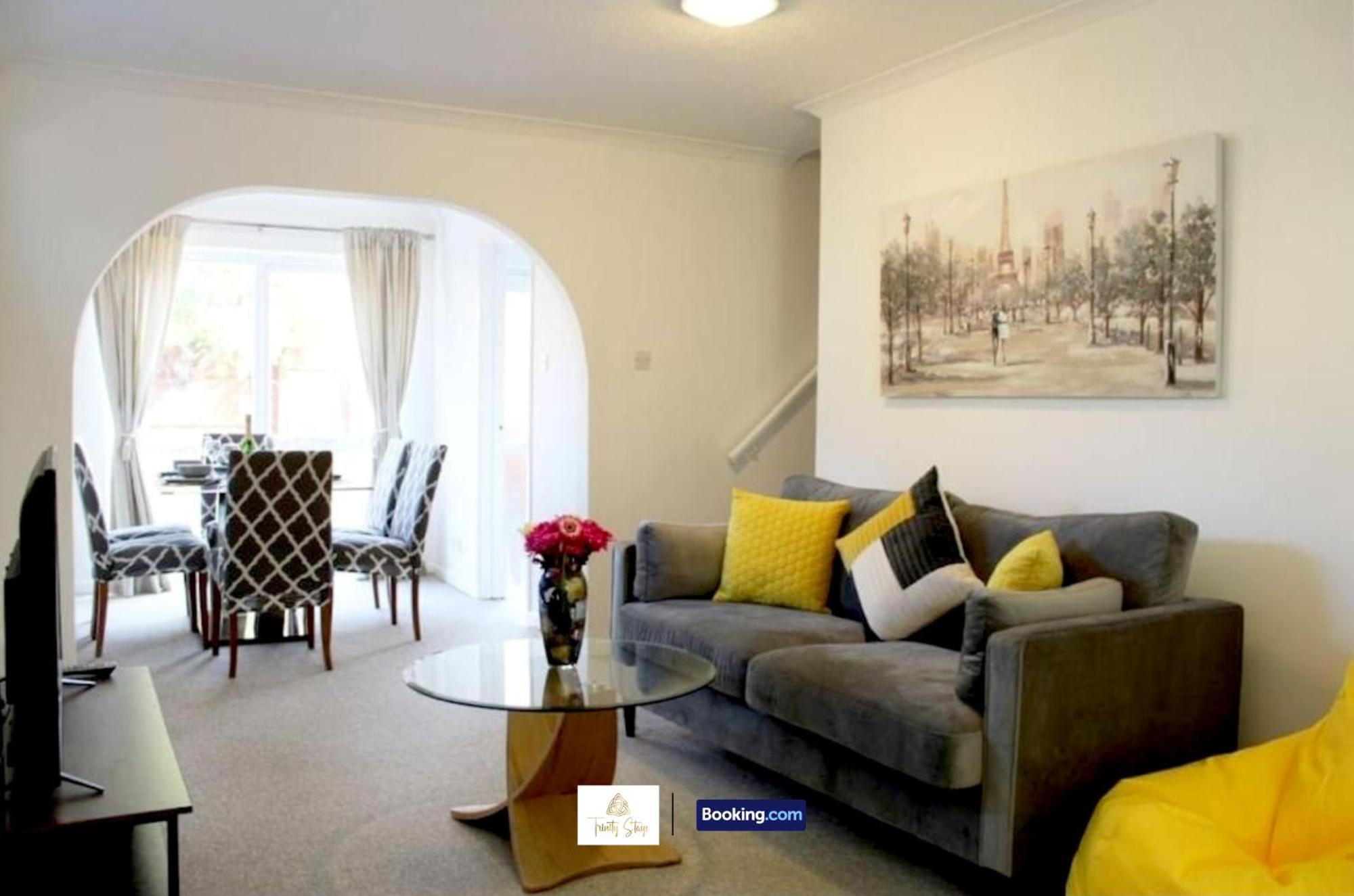 4 Bedroom House With Parking Near City Centre By Trinity Stays Short Lets & Serviced Accommodation Cambridge Esterno foto